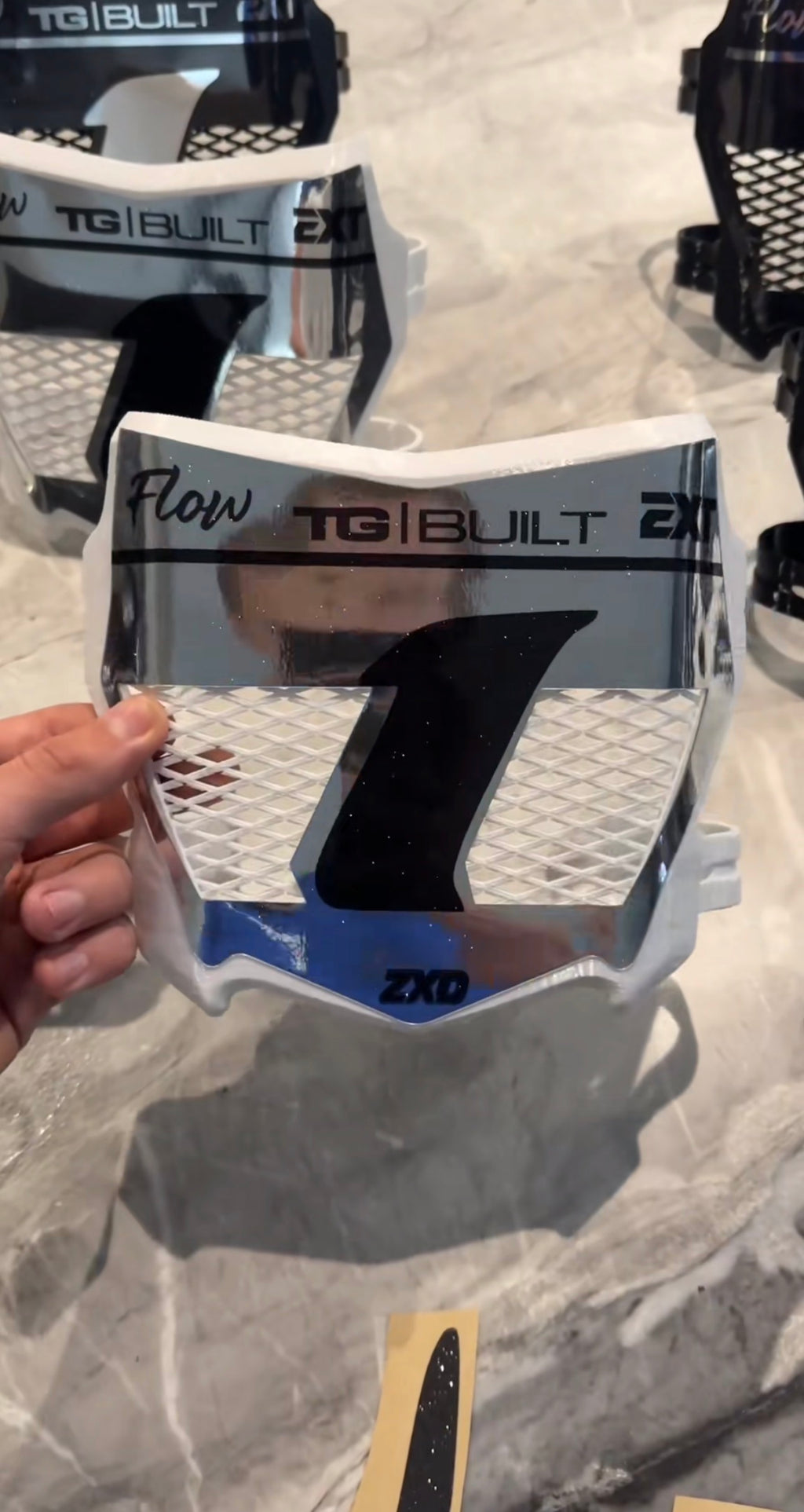 Vented motocutz plate