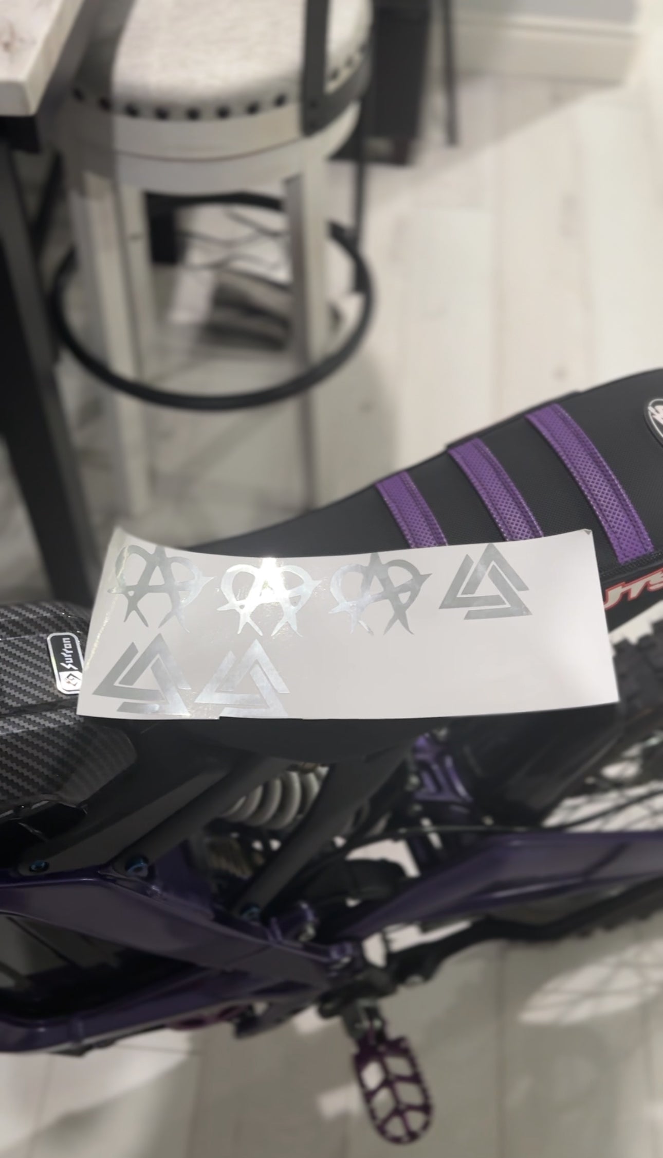 Chrome Unmanageable and chi stickers