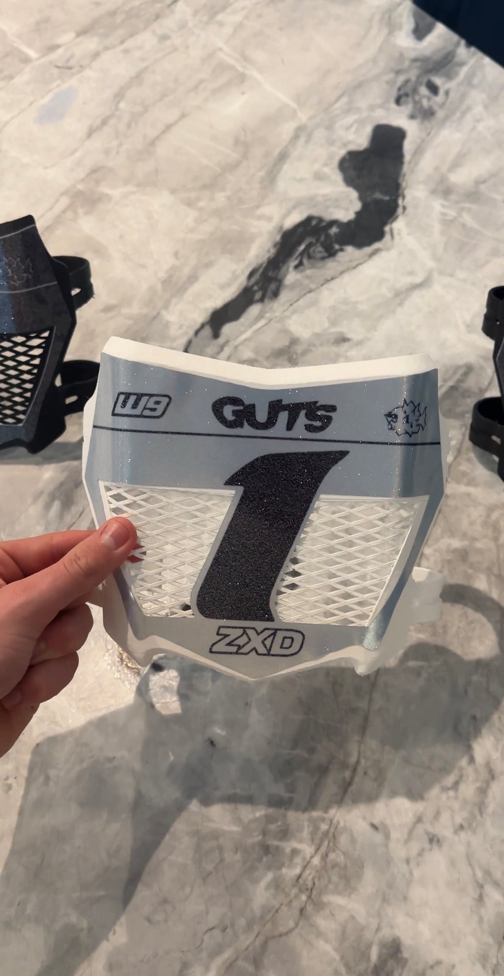 Vented motocutz plate