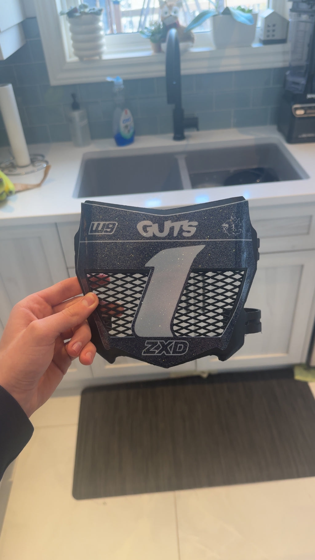 Vented motocutz plate